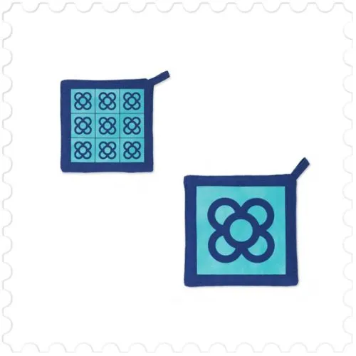 Agarrador-de-ollas-Flor-de-Barcelona-azul